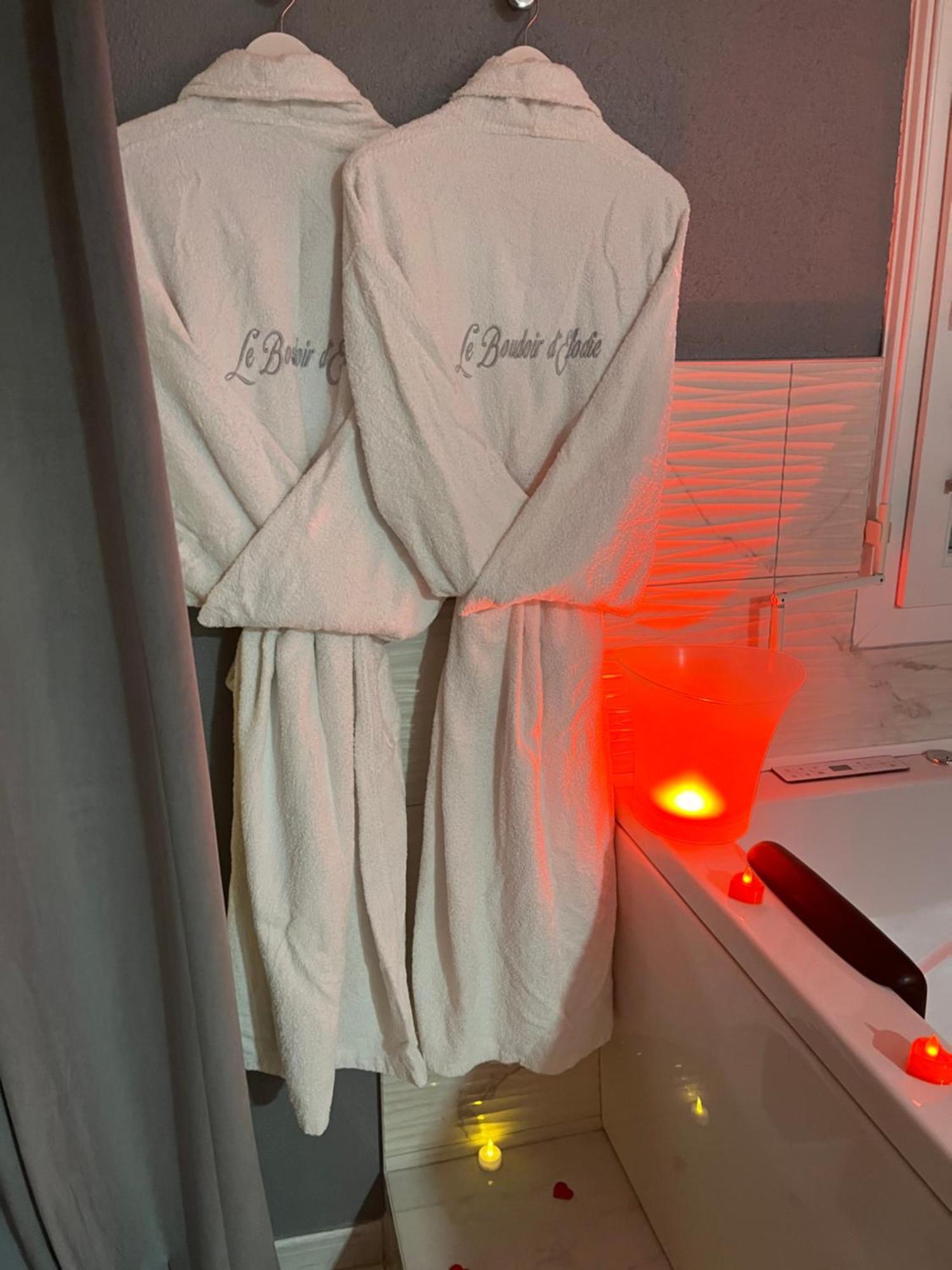 « Le Boudoir D'Elodie » Le Spa Romantique Saint-Léonard Eksteriør billede